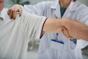 Read more about the article What Is Pain Management? When Should You See a Pain Doctor?